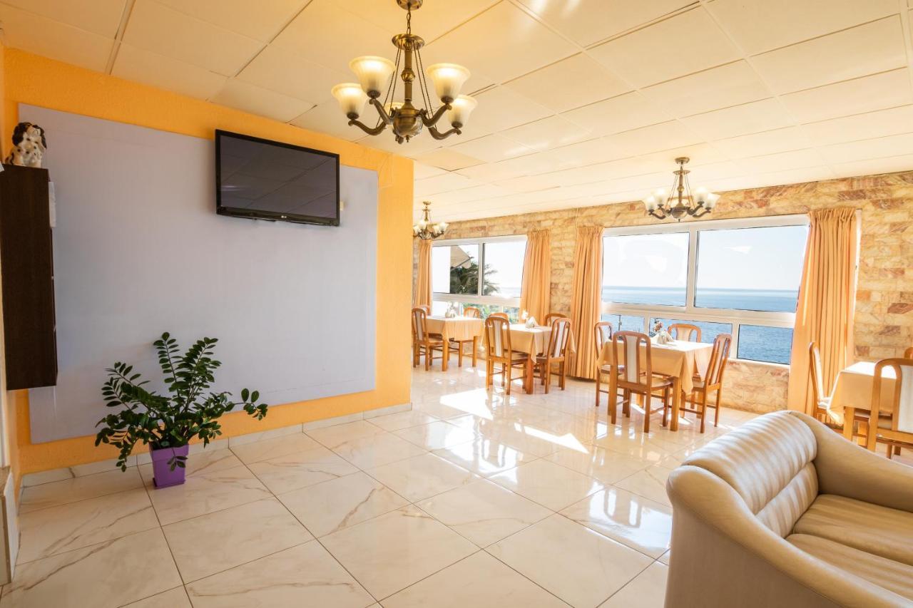 Castelia Bay Hotel Amoopi Exterior photo