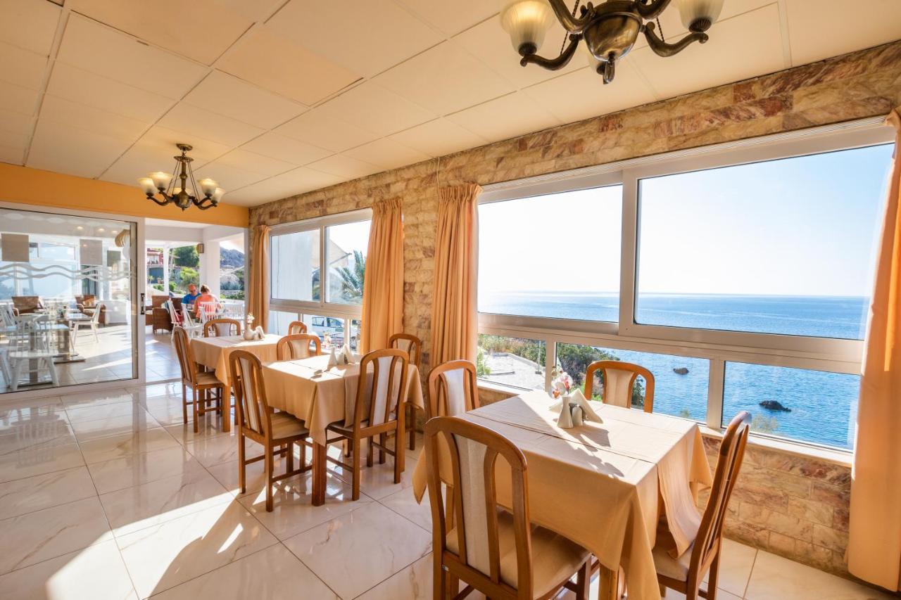 Castelia Bay Hotel Amoopi Exterior photo