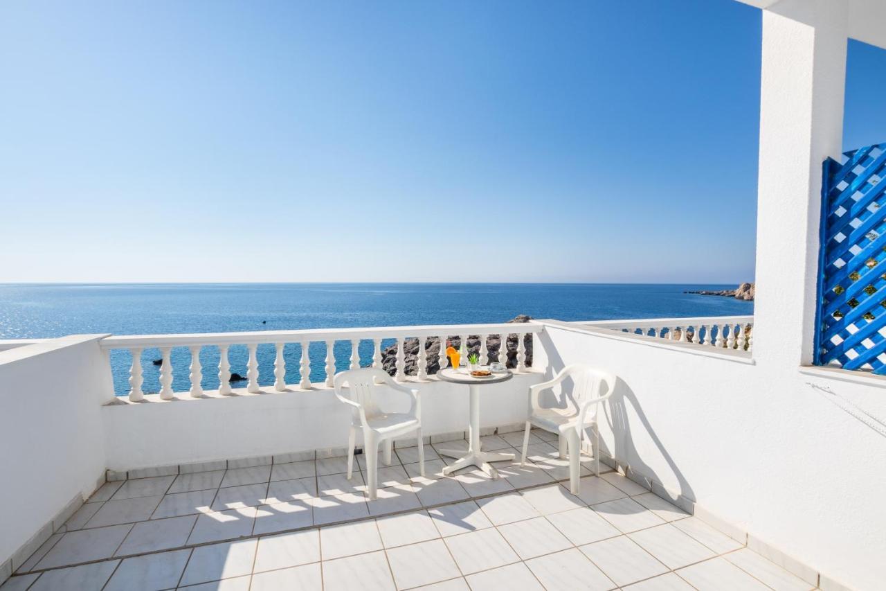 Castelia Bay Hotel Amoopi Exterior photo